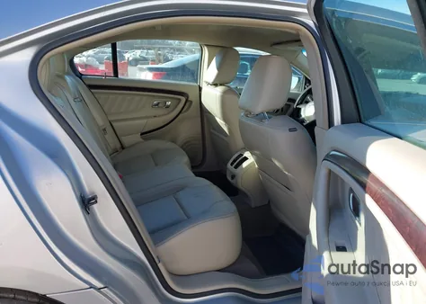 2010 Ford Taurus Limited z USA, uszkodzony, nr VIN 1FAHP2FW4AG143036